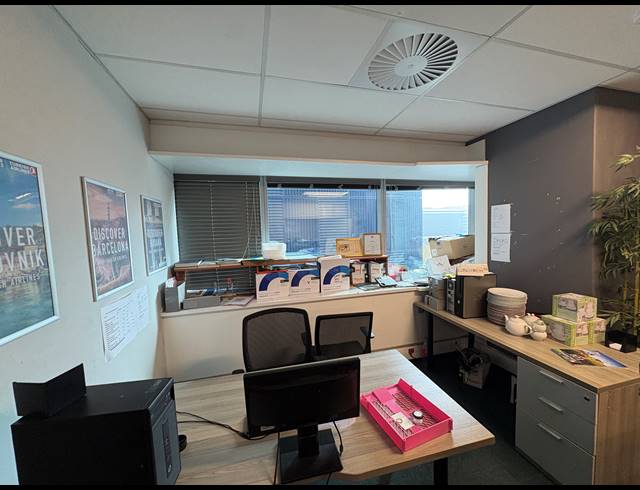 401M² OFFICE TO LET IN FORESHORE